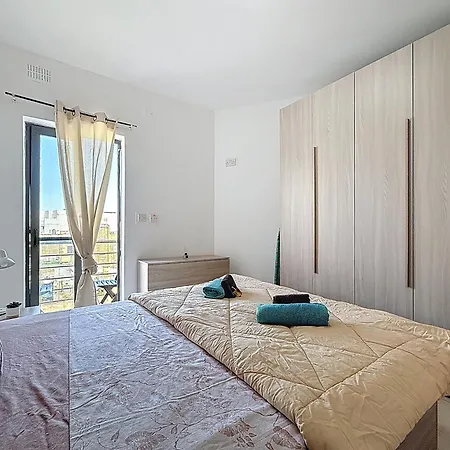 アパート Msida Modern